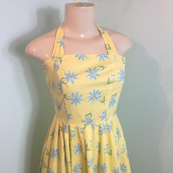 Laura Ashley Dresses & Skirts - VINTAGE 🌼 LAURA ASHLEY Daisy Floral Sundress